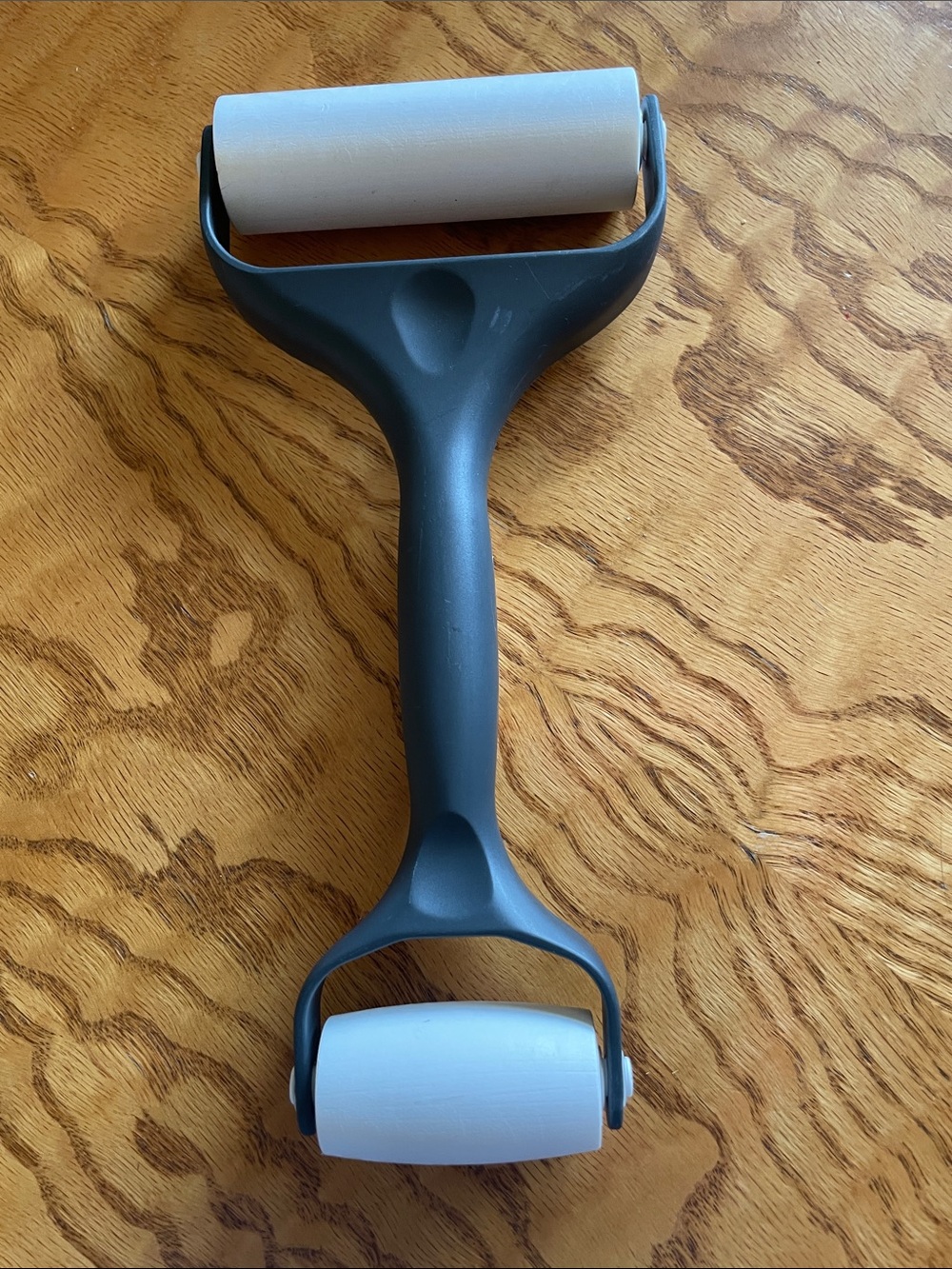 Pampered Chef Dual White Ceramic Rolling Press with Gray Handle